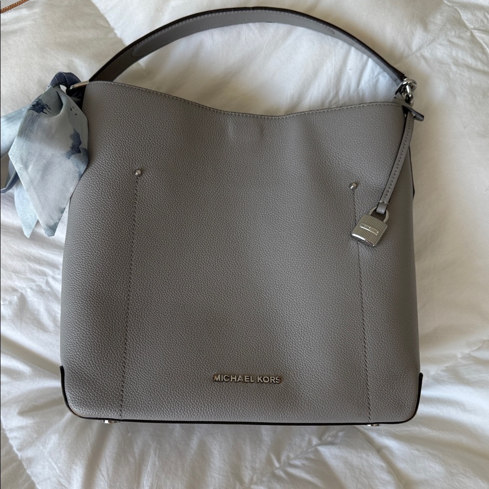 Michael Kors Elegant Gray Shoulder/Crossbody Bag